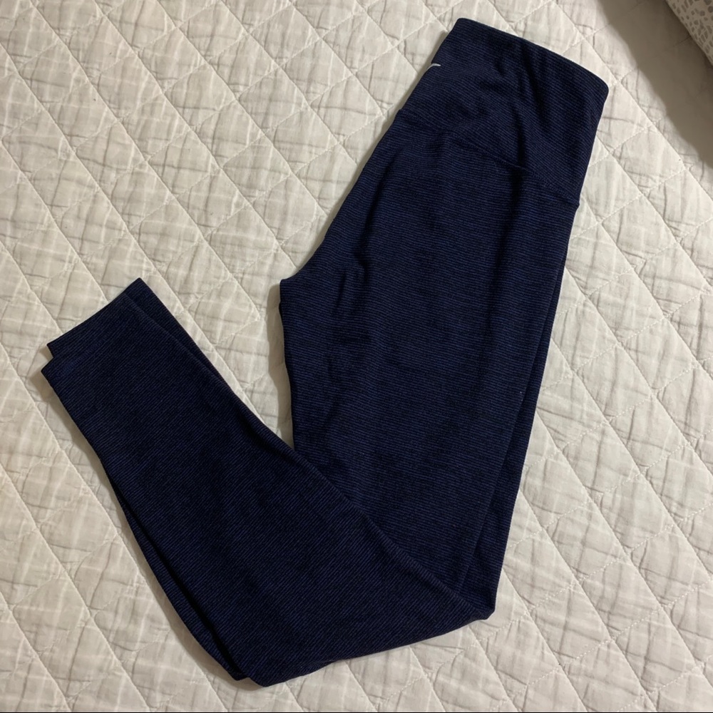 Old Navy | Active Go Dry Leggings | Medium | Navy & Black